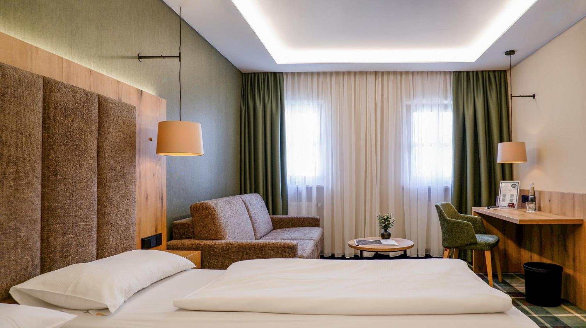 Hotel Restaurant Erber Ismaning Zewnętrze zdjęcie