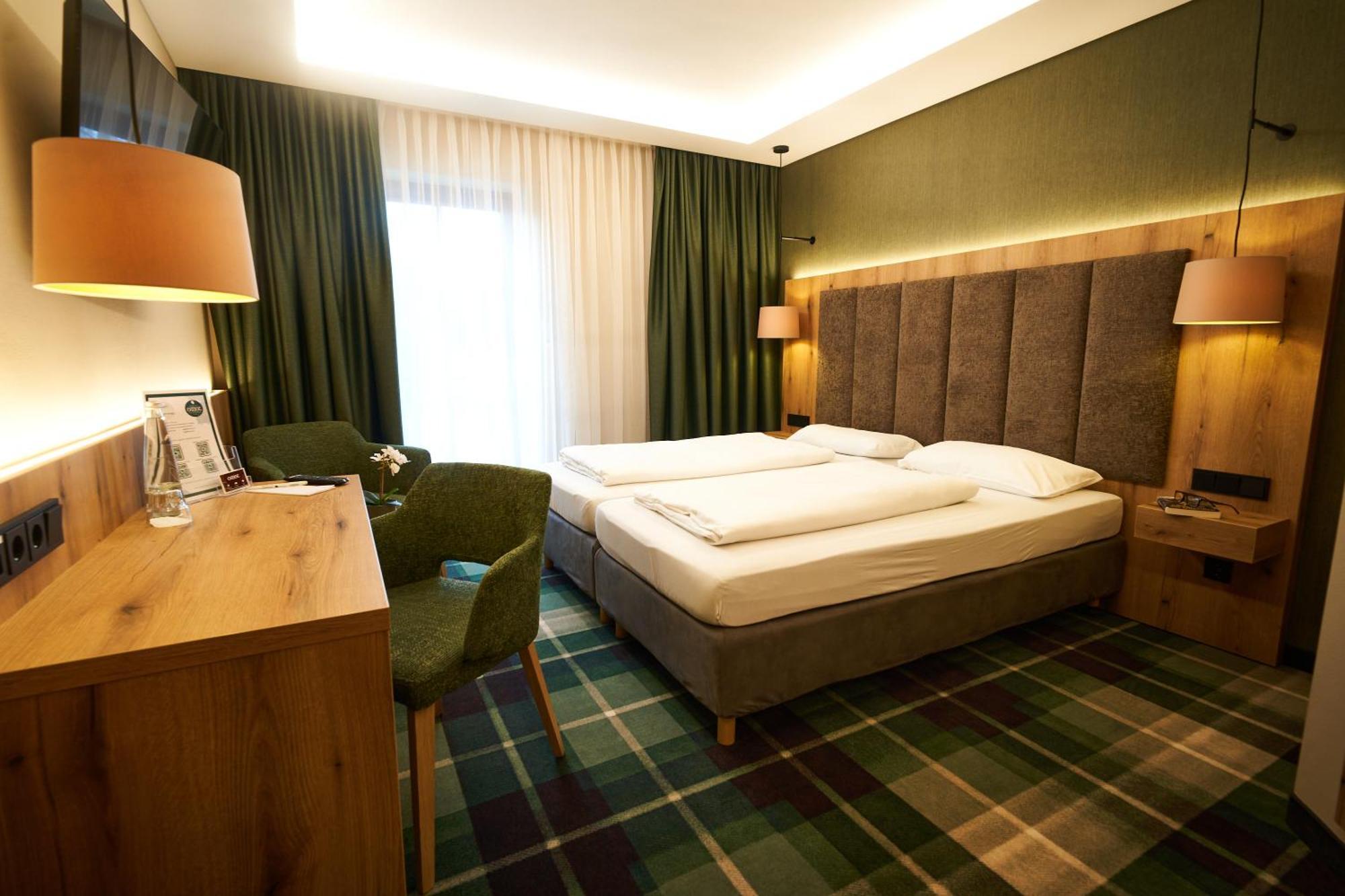 Hotel Restaurant Erber Ismaning Zewnętrze zdjęcie