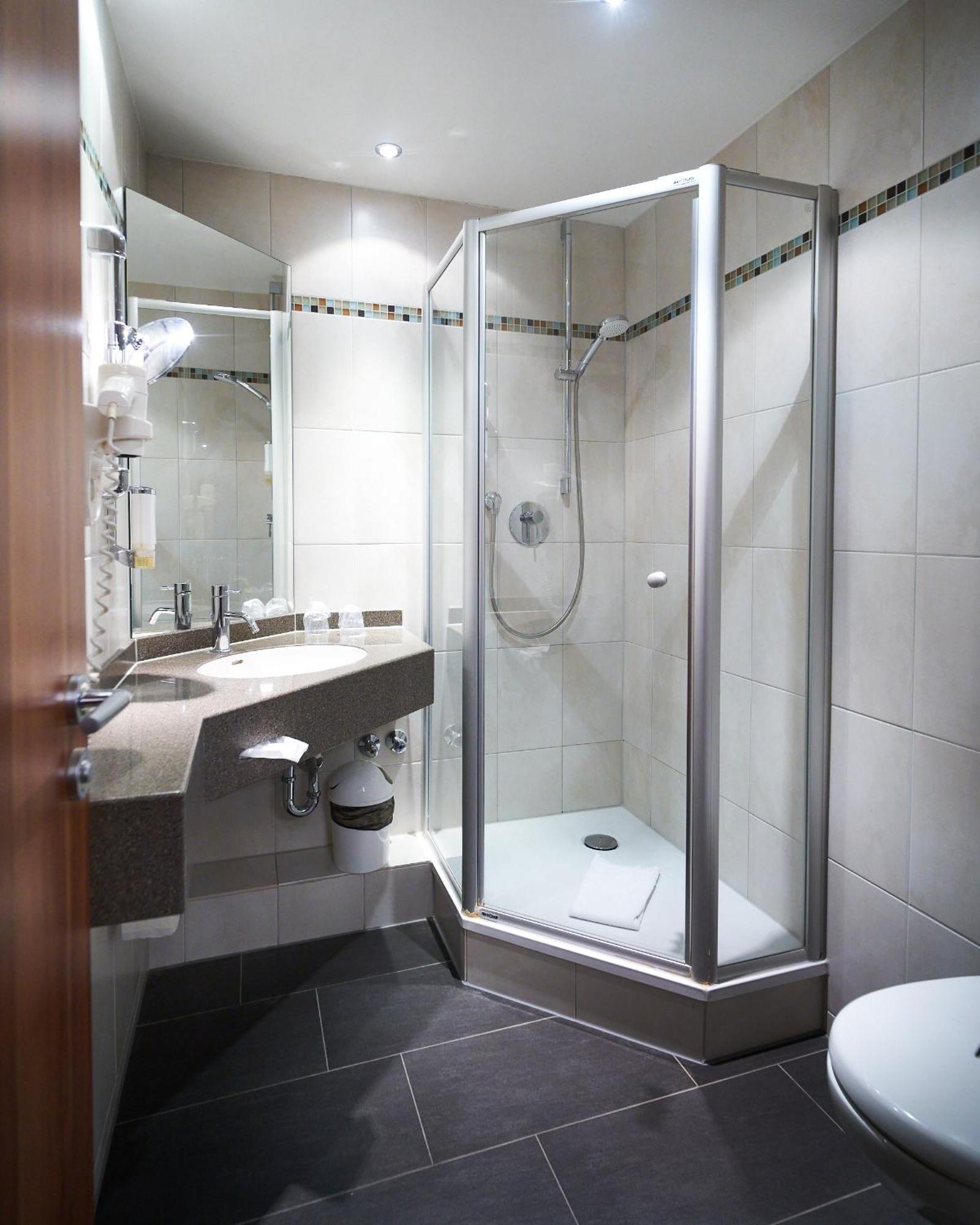 Hotel Restaurant Erber Ismaning Zewnętrze zdjęcie
