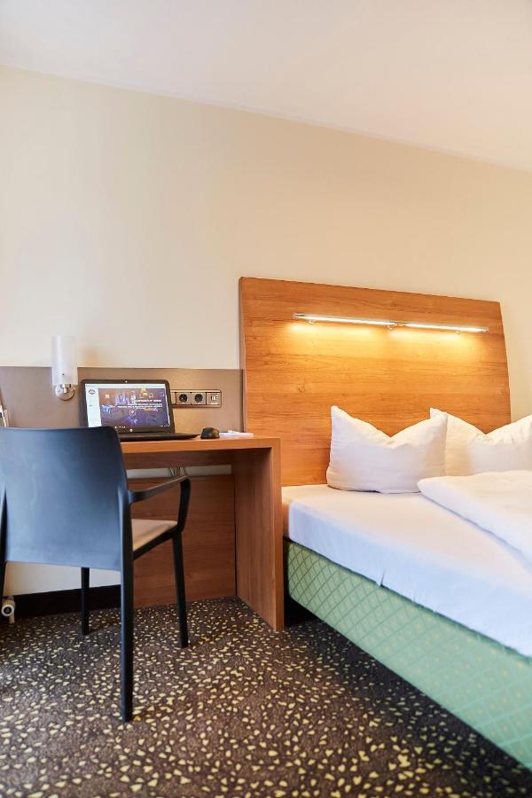 Hotel Restaurant Erber Ismaning Zewnętrze zdjęcie